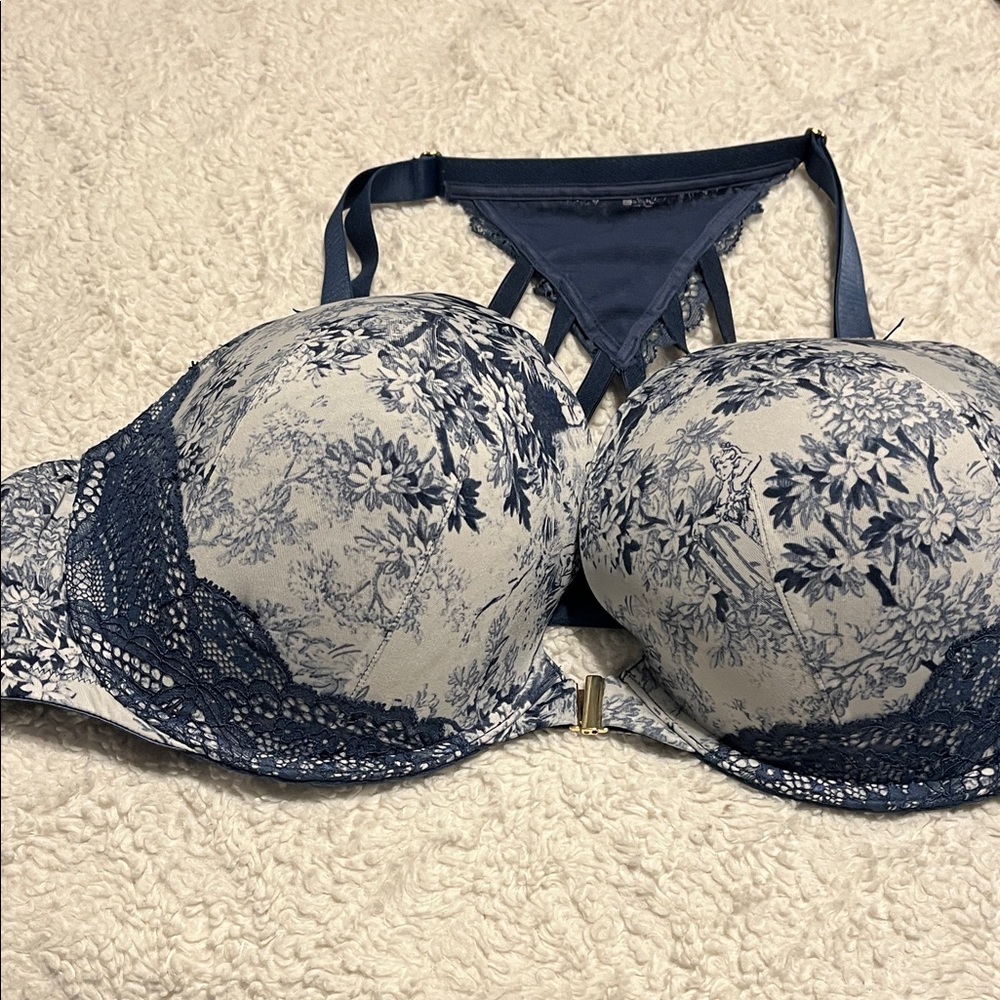 Cacique Blue and White Floral Bra